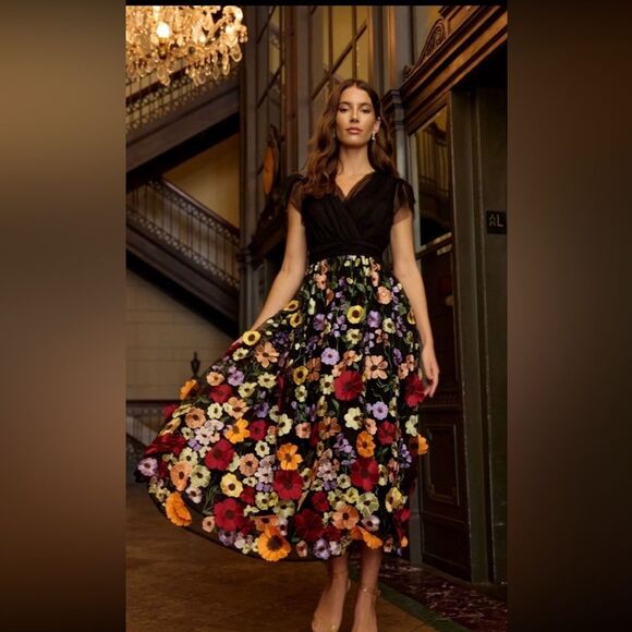 Mac Duggal Black and Multicolor Floral appliqué Midi Dress, US2 - Picture 4 of 16